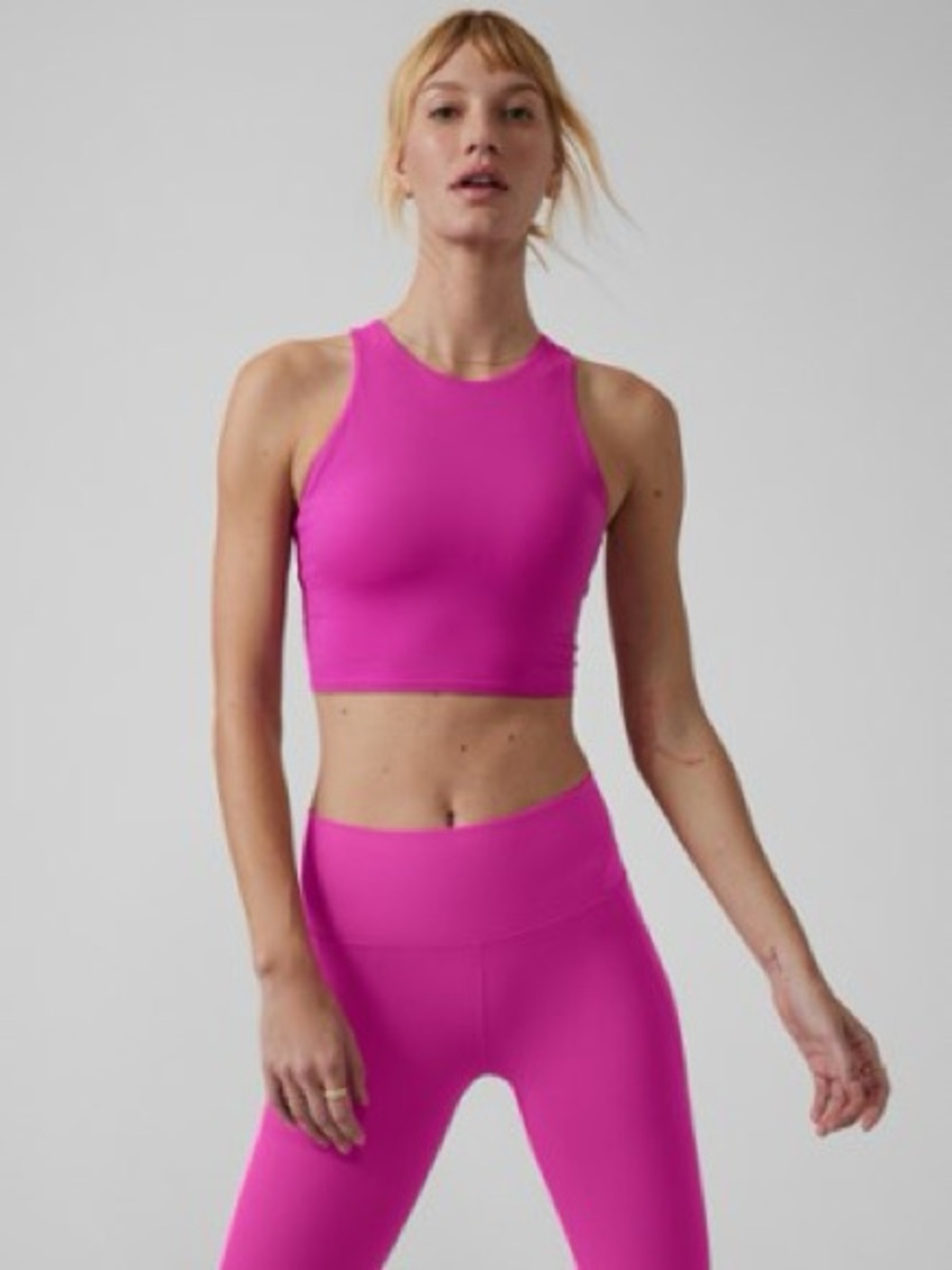 ATHLETA Conscious Crop Top M Powervita A-C Cup pink